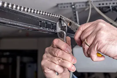 Garage Door Repair pros